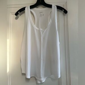 GAP Fit Bright White Women's Tank Top - Size XS